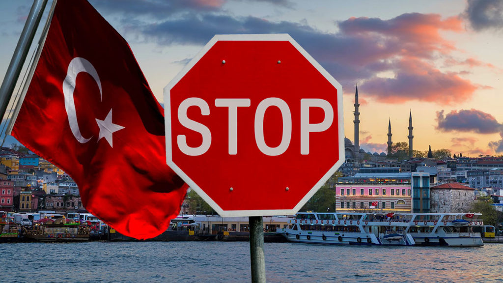 Неопределенность с открытием Турции нарастает: перелеты на турецкие курорты сняты до октября