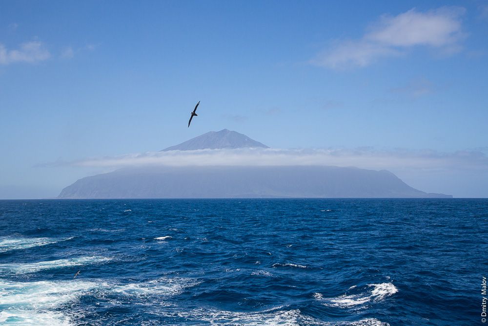 Тристан-да-Кунья, самый одинокий остров.